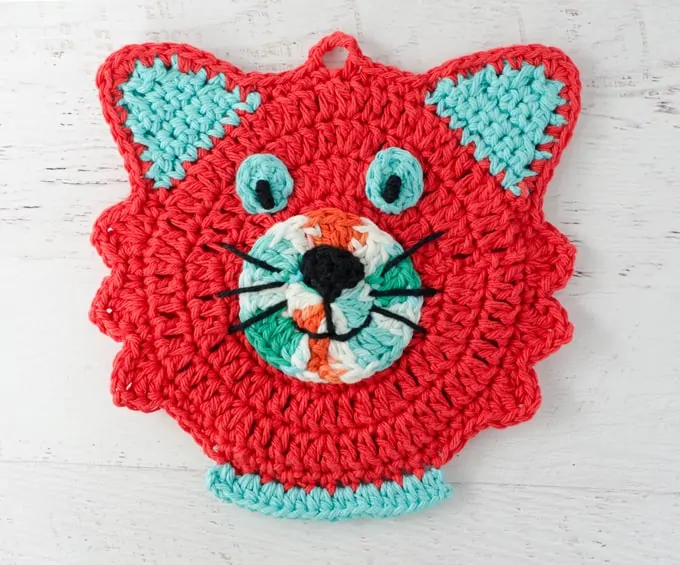 https://www.crochet365knittoo.com/wp-content/uploads/2017/07/Cat-Potholder-finished.webp