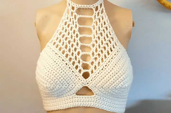 Stylish Sleeveless Bralette Halter Crop Top - Free Crochet Pattern