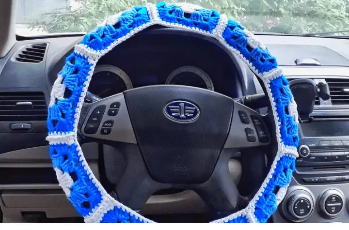 How to Crochet a Simple Steering Wheel Cover (Free Pattern!) 