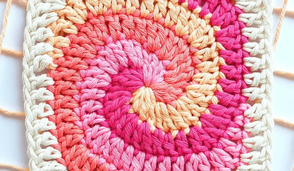 Crochet Smiley Granny Square: Crochet pattern