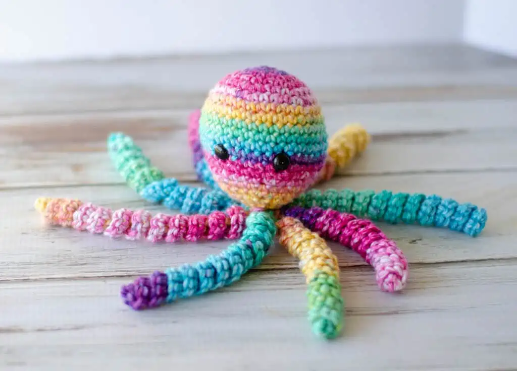 Amigurumi Hook Size & Yarn Weight Guide - Tiny Curl Crochet