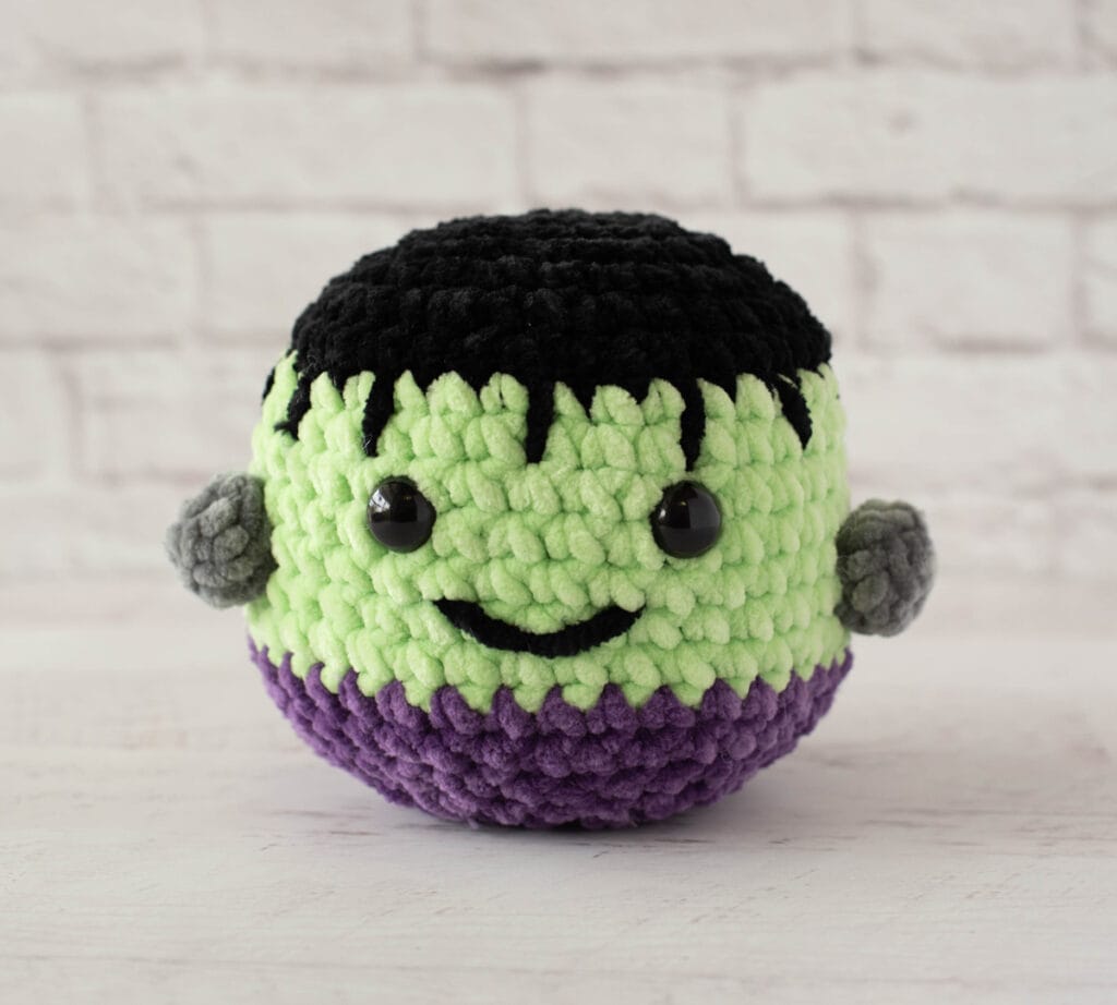 5 Little Monsters: Crocheted Bee Amigurumi